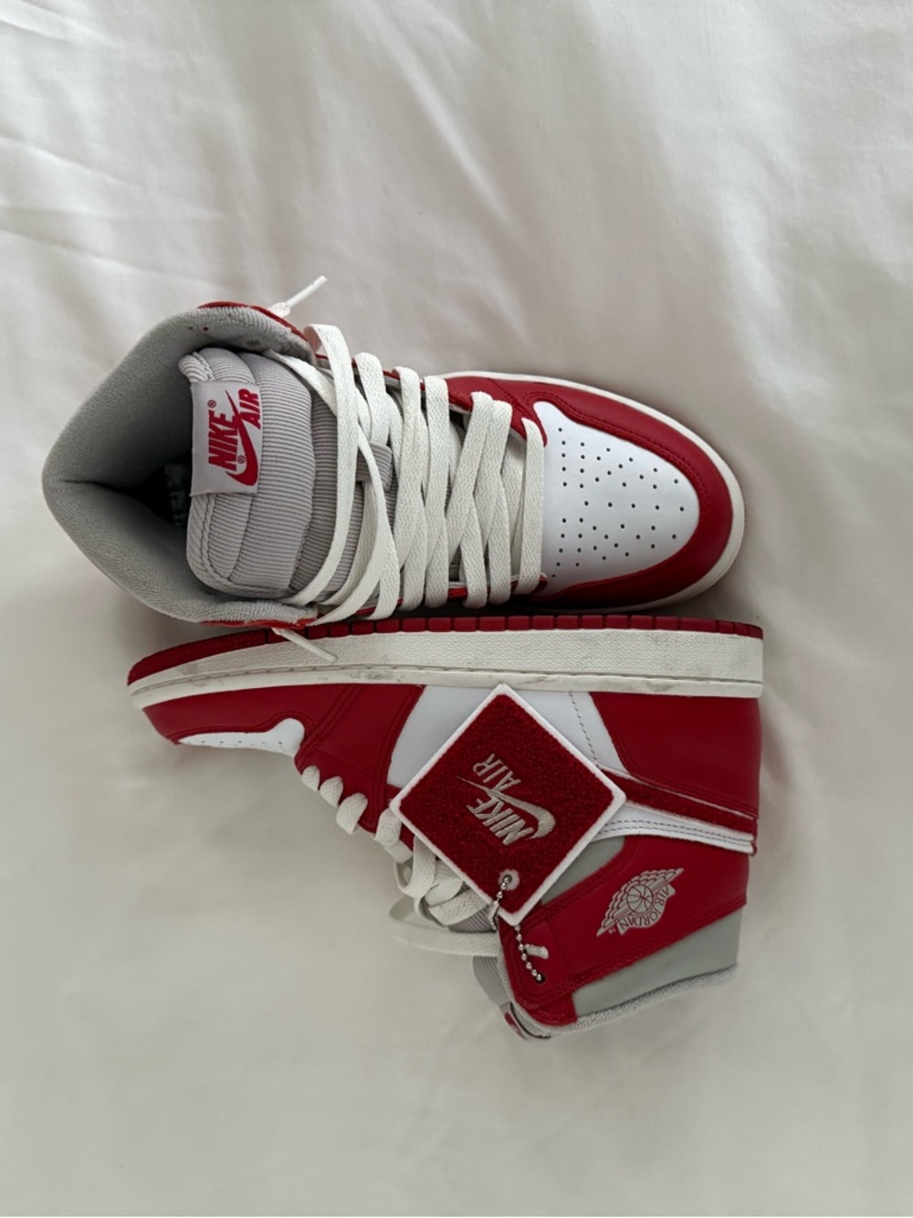Jordan 1 Retro Hight OG Varsity - Picture 2 of 2
